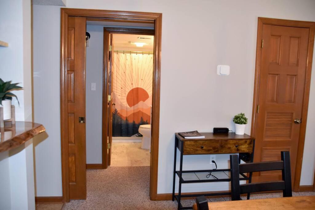 Cozy Mountain Getaway! Mountain Views! 2 Bed, 2 Bath, Sleeps 6 Gatlinburg Exterior foto